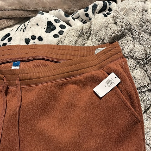 Old Navy Jogger Sweatpants - Picture 4 of 4
